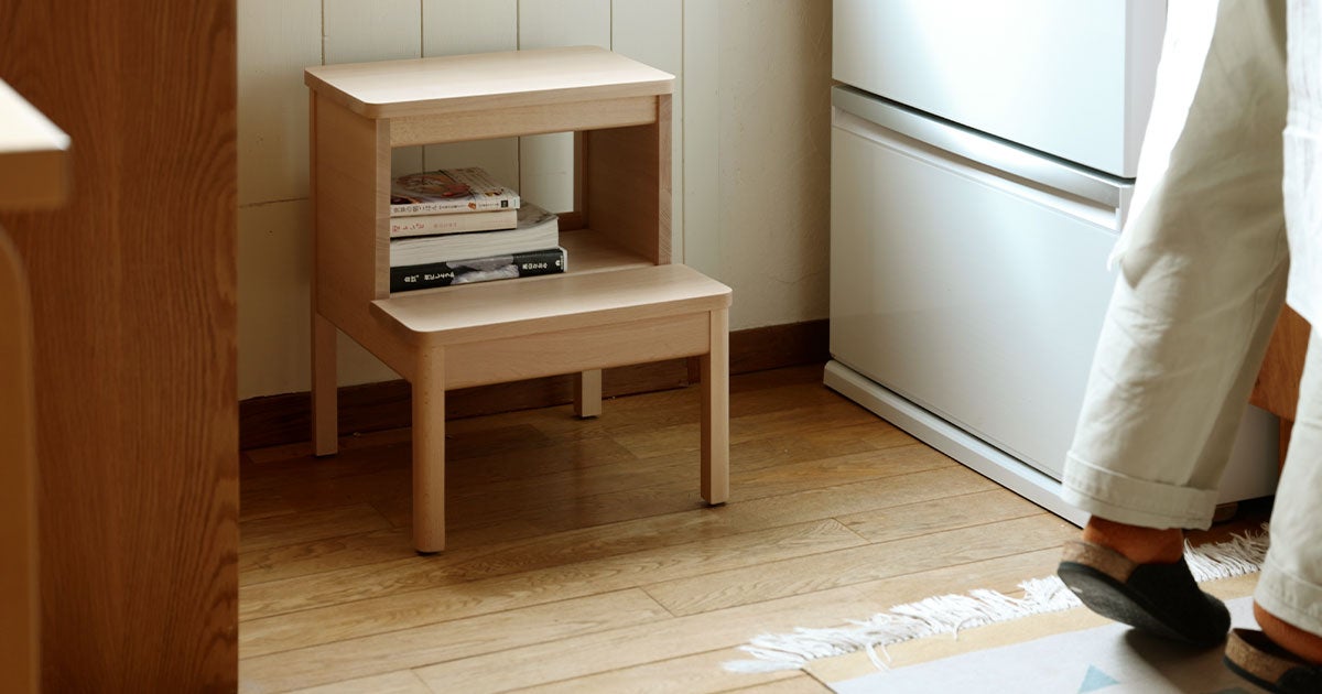 A Line Stepstool | Form＆Refine