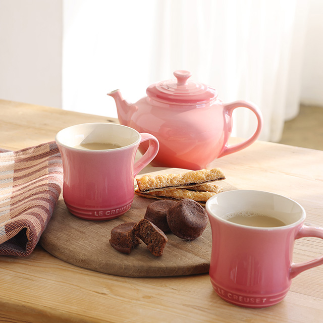 ル・クルーゼ[Le Creuset]のティーポット＆マグ(2個入り)｜お祝い
