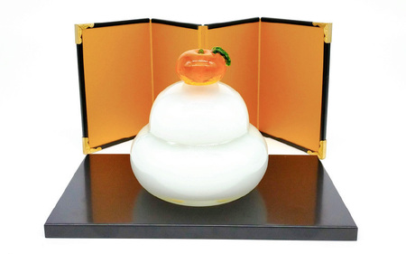 ガラスの鏡餅 大 白 ＜コンパクトで便利！贈り物にも！＞ ／ かがみ