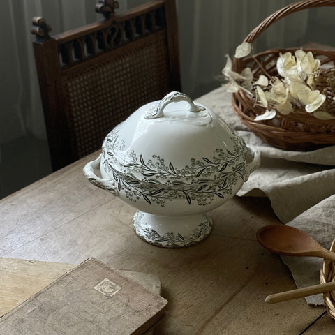 アンティーク陶器の食器 コンポート・スーピエールをお探しなら