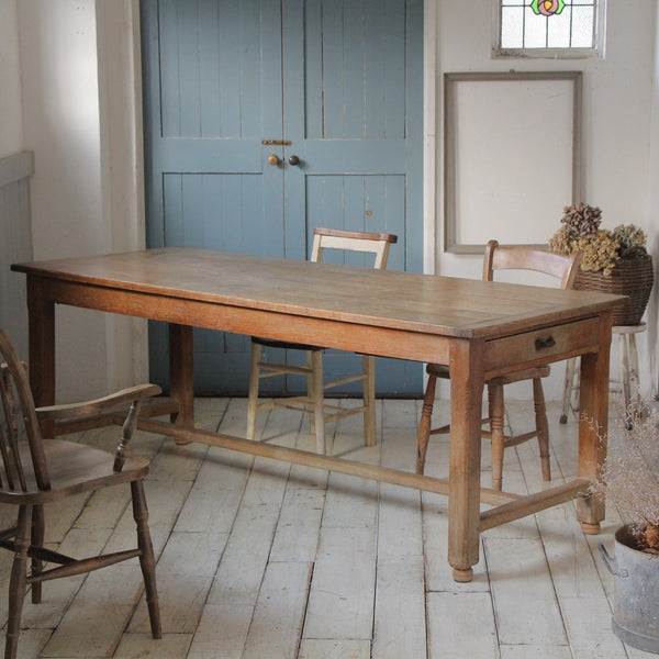 1900年代剥離のオーク材拡張式ダイニングテーブル（横幅200cm