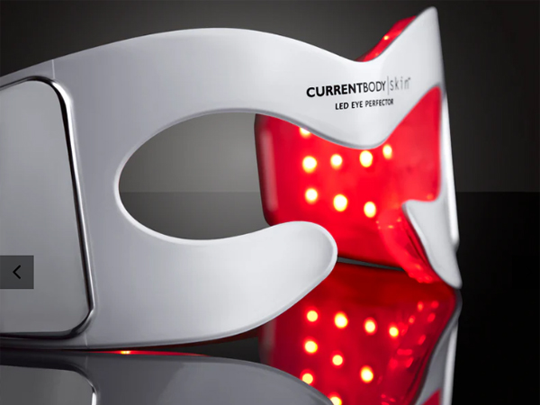 目元専用のLEDケアデバイス「カレントボディスキンLEDアイパーフェク