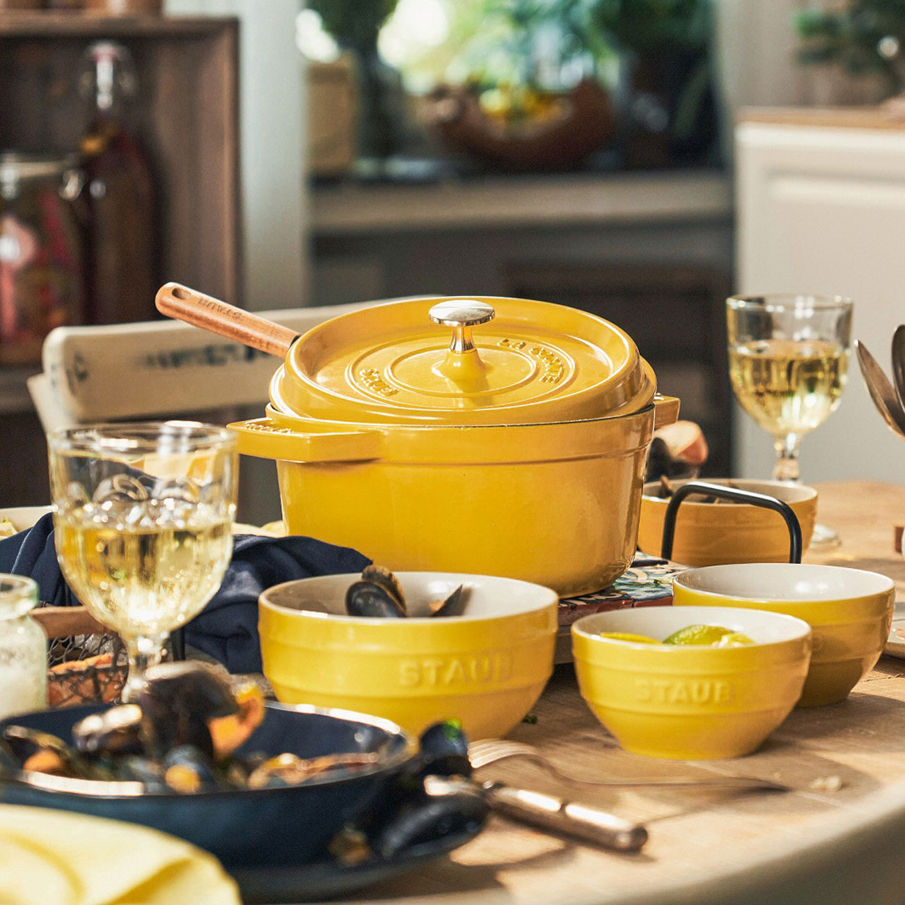 ストウブ」創業50周年記念 アニバーサリー限定カラーのシトロンを発売