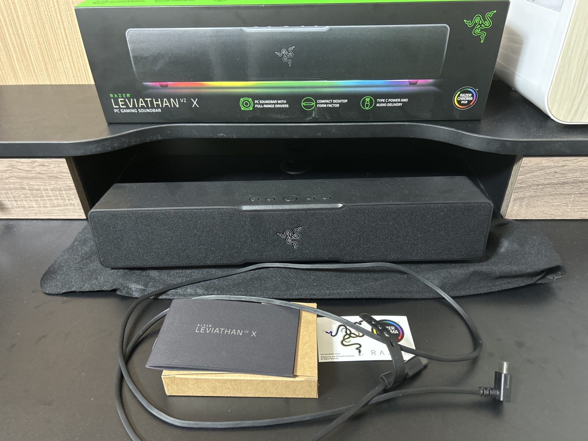 Razer Leviathan V2 X 」レビュー