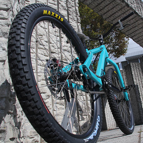 C-zar NEURON 24in 詳細 - まめつぶ.サイクル