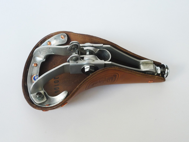 イデアル サドル 90 革張替え サイクルグランボア