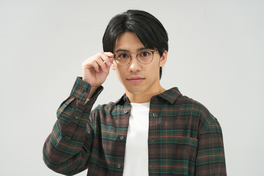 目元に華やかさをプラスするメタルフレーム/CLASSIC[中顔面短縮みえ