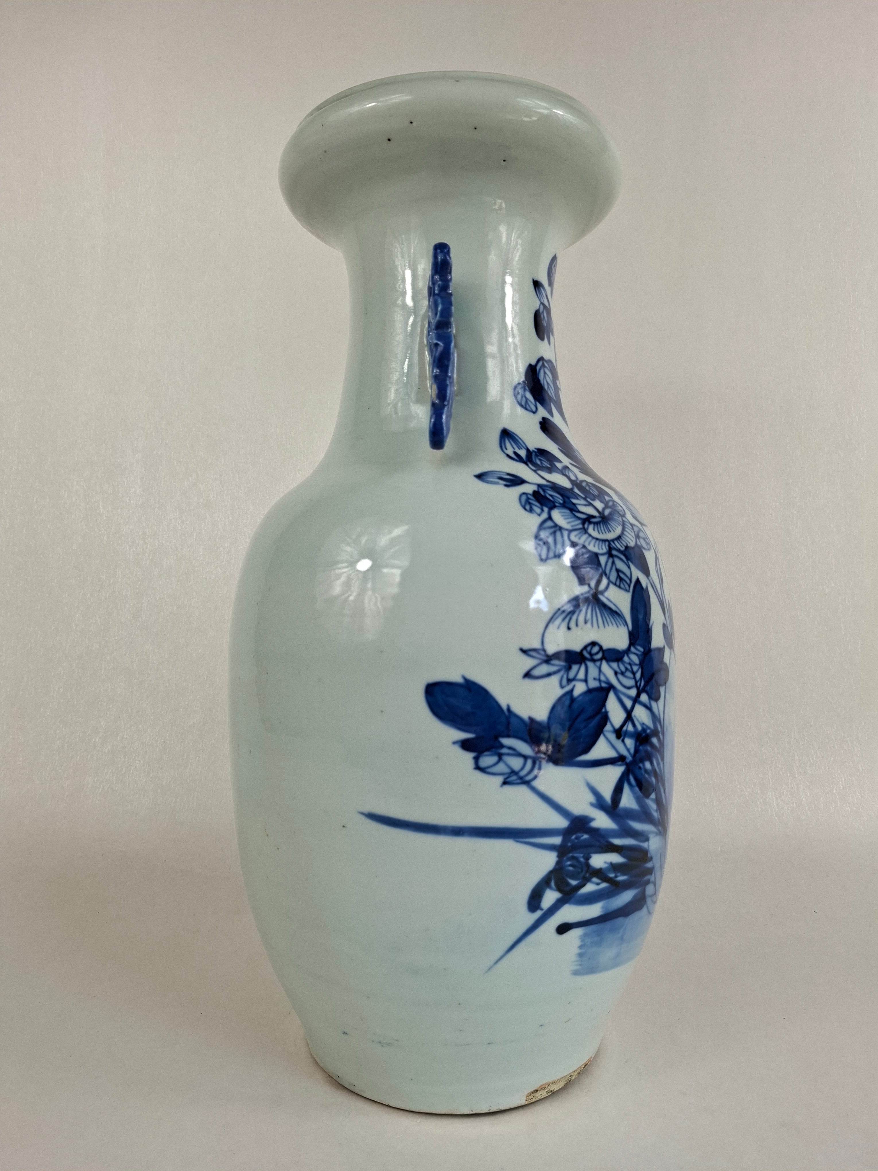 古董中国花瓶，饰有鸟和花// 蓝白相间- 清朝- 19 世纪– Diddenantiques