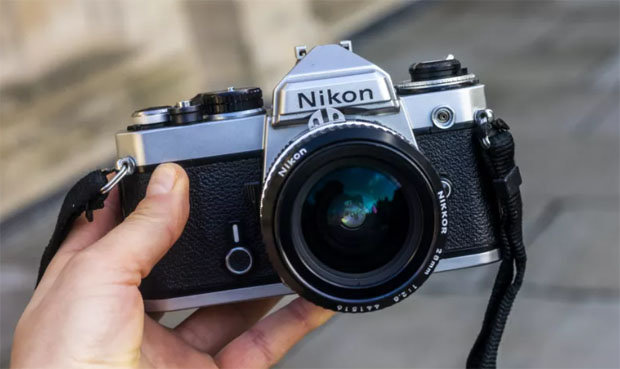 Nikon FE」はシンプルさに惚れ込んでしまうカメラ - デジカメinfo