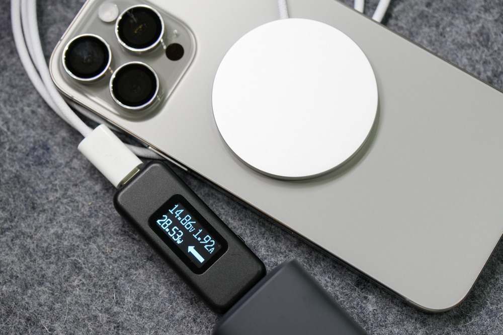 レビュー】最大25Wの新型 純正MagSafe充電器は買うべきなのか？