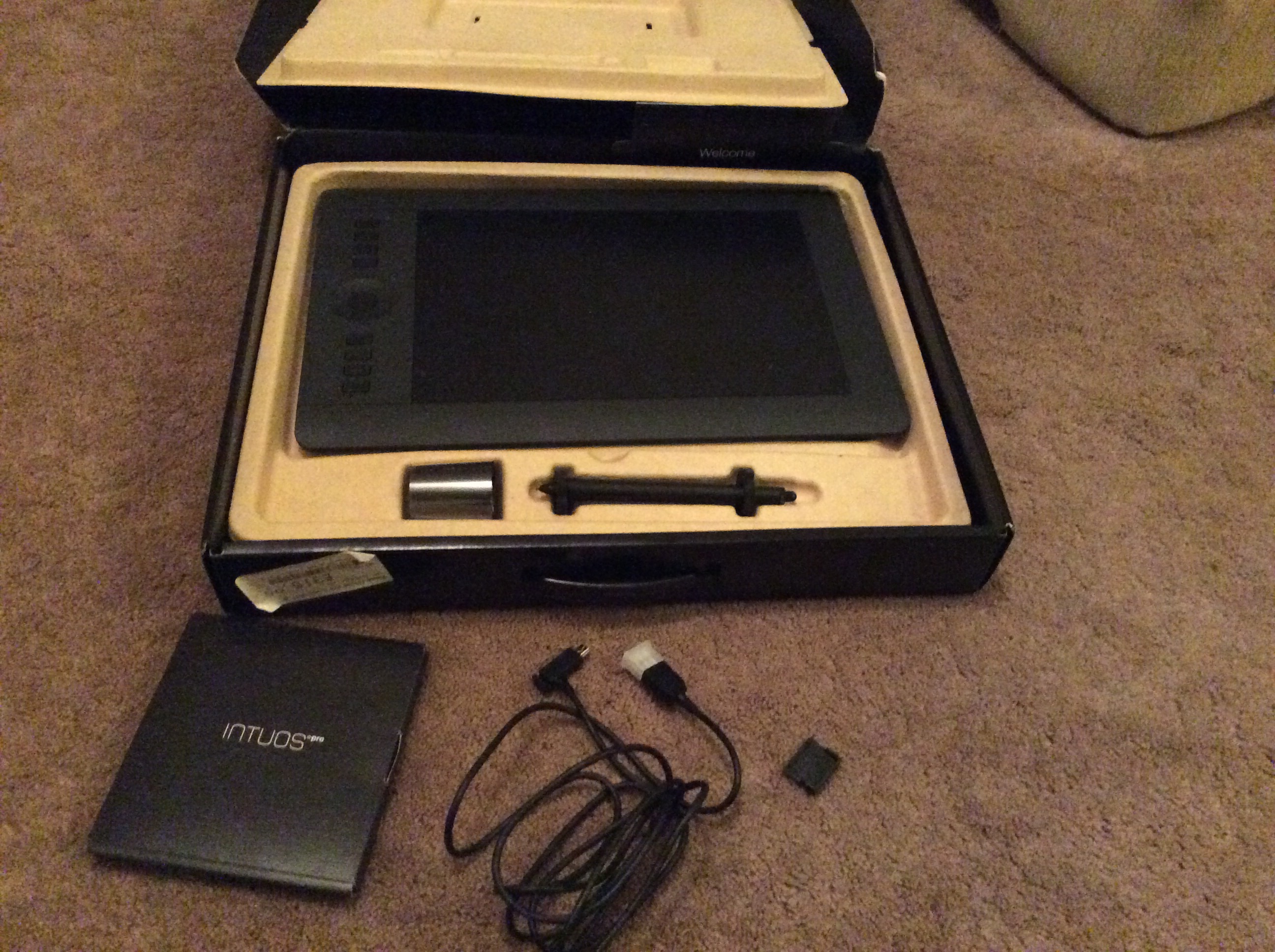 Tech Review: Wacom Intuos Pro (Medium, PTH-651) – The Art of