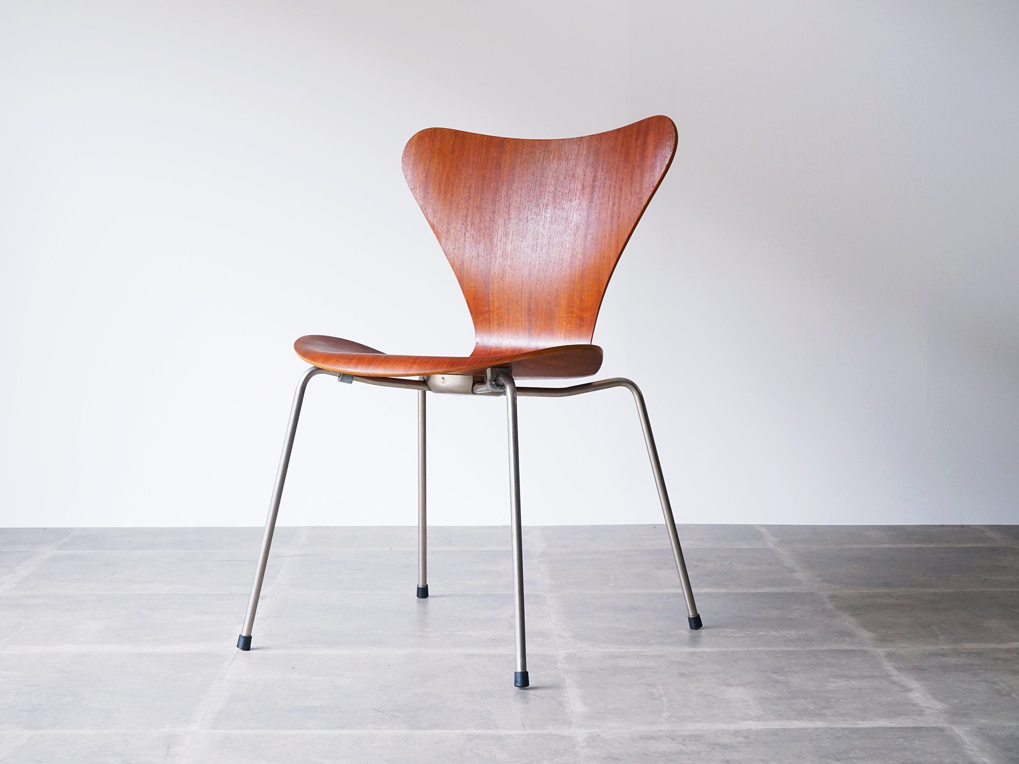 Arne Jacobsen（アルネ・ヤコブセン）Model 3107 セブンチェア チーク