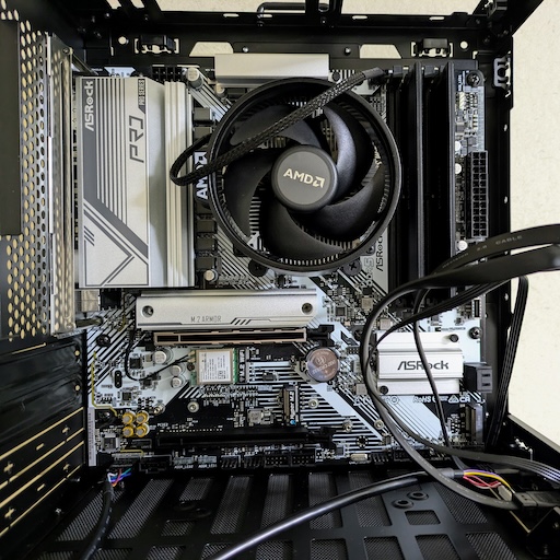 JONSBO C6 HandleとRyzen 5 8600Gで自作PCを組んでみた 後編（組み立て