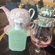 Yum Pistachio Gelato | 33 Kayali Fragrances 香水- 一款2023年中性香水