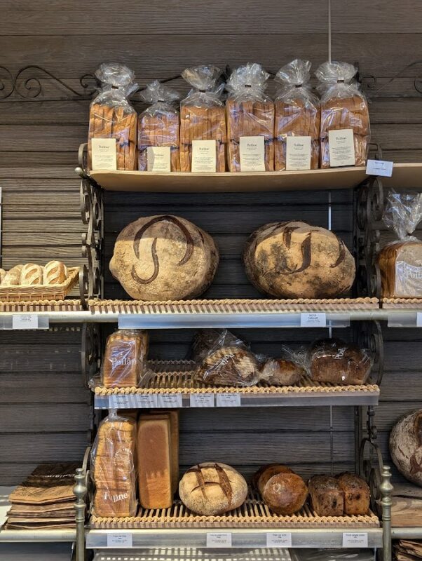 パリの老舗パン屋ポワラーヌをご案内！絶品パン・ド・カンパーニュ