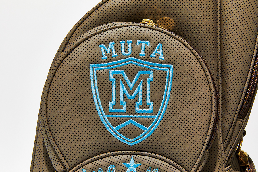 強く、美しい、最強のキャディバッグ誕生！ ムータ・マリン「コンティ