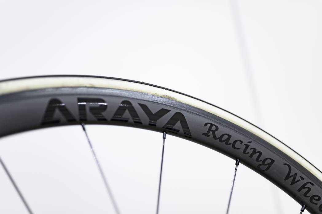 ARAYA】新型チューブラー／チューブレス・フルカーボンホイールの実力