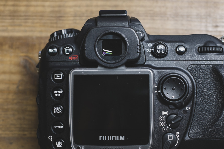 往年の名機 Fujifilm FinePix S5 Pro を入手 ＆ 丸窓化｜FUJI X がある生活