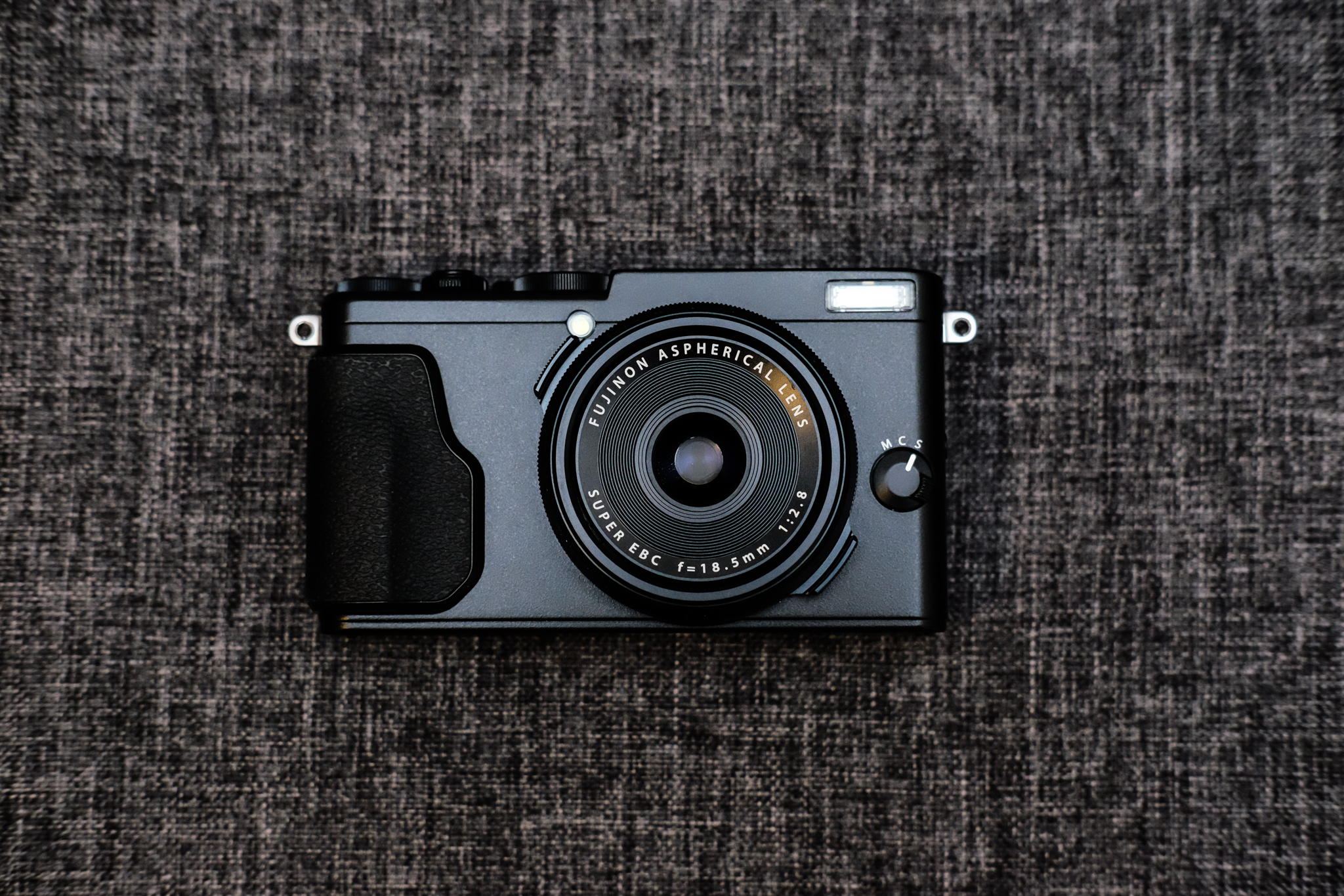 Fujifilm X70 Review – FUJILOVE MAGAZINE