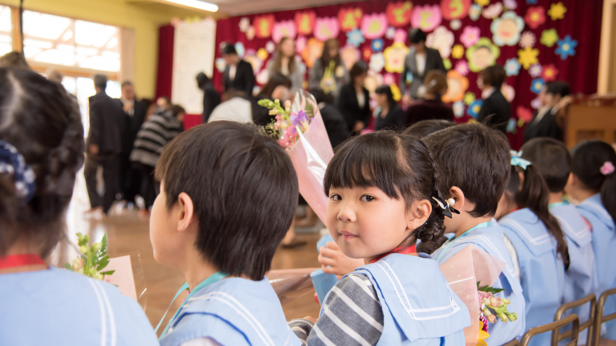 卒園式の写真の撮り方は？コツを一眼レフとスマホ別に紹介