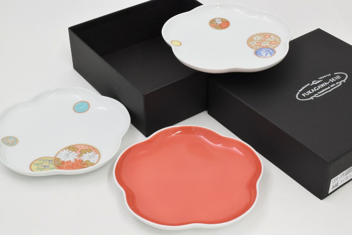 竜鳳凰錦手黄地冠付台付6寸飾壺(壷) | 有田焼 深川製磁｜公式