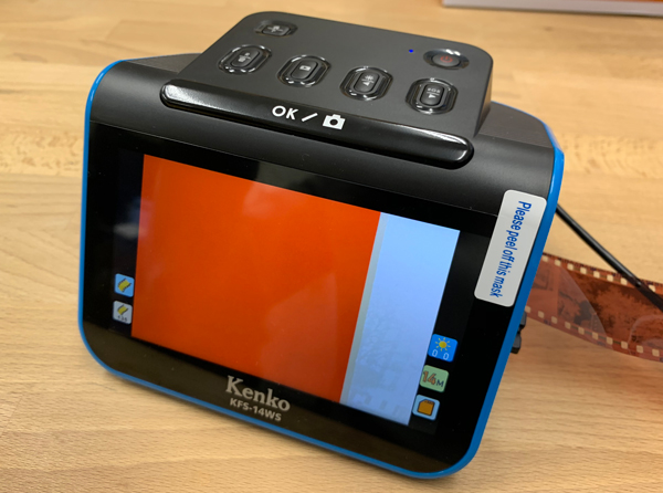 新発売！ケンコーフィルムスキャナー【KFS-14WS】でデータ化徹底